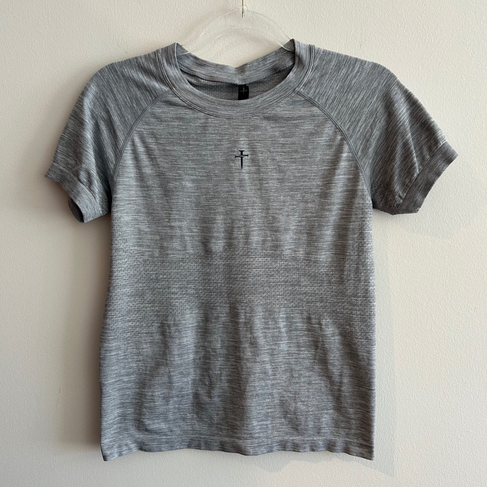 Three Nails Training Tee Grey Medium Short Sleeve Activewear Gym Shirt